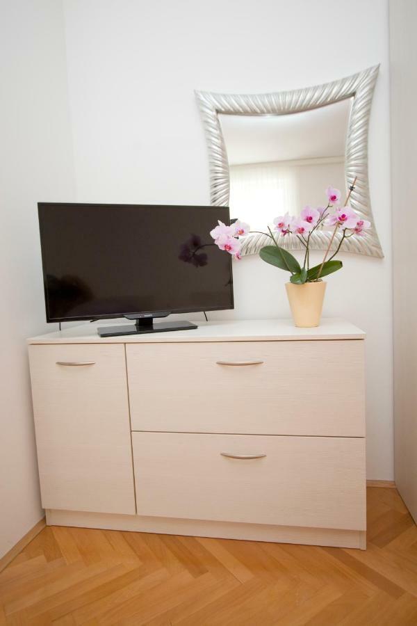 Apartmani Marija Cizmic ماكارسكا المظهر الخارجي الصورة
